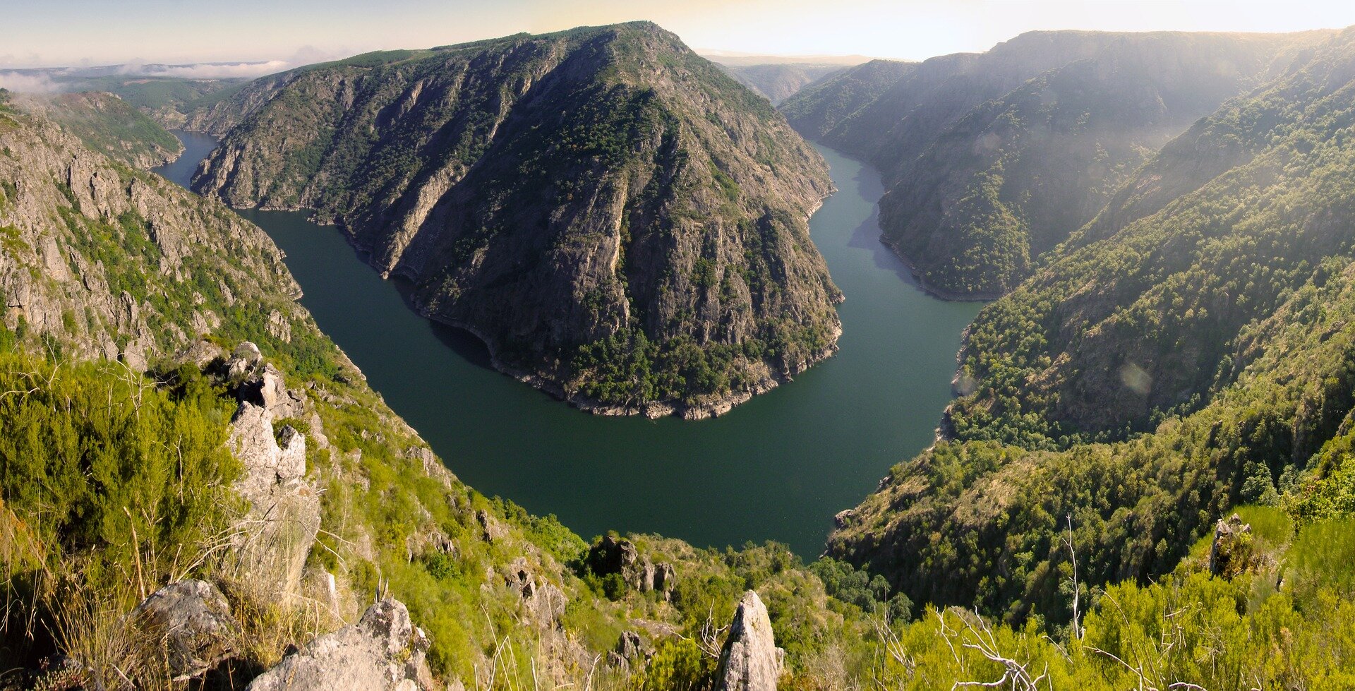 reasons-to-visit-galicia-from-vineyards-coast-to-ruins-monasteries